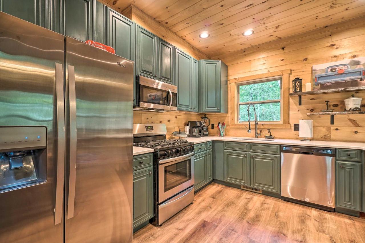 Peaceful Cabin On 3 Private Acres Deck And Fire Pit Блеърсвил Екстериор снимка