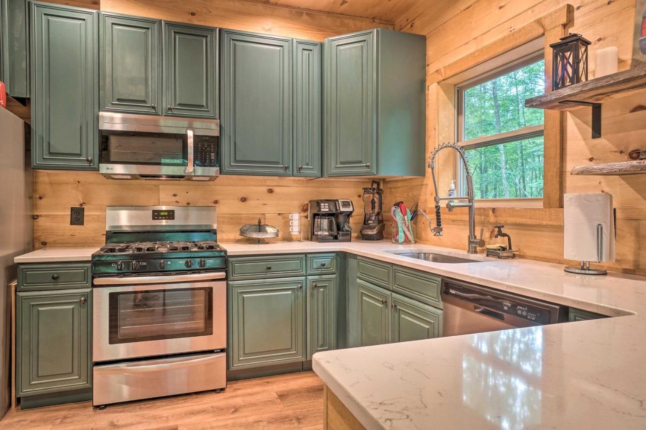 Peaceful Cabin On 3 Private Acres Deck And Fire Pit Блеърсвил Екстериор снимка